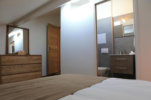 Chalet Rock 51