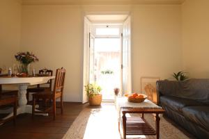 Appartement Chalet Santa Rita - STUNNING APT. NEXT TO THE SEA Rua da Escola, número 4 1º ESQUERDO 2765-221 Estoril -1