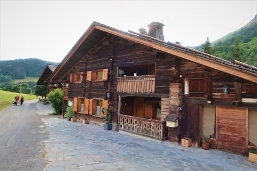 CHALET VENDEE-NEIGE Appartement CHARMIEUX 6 places 3 chambres
