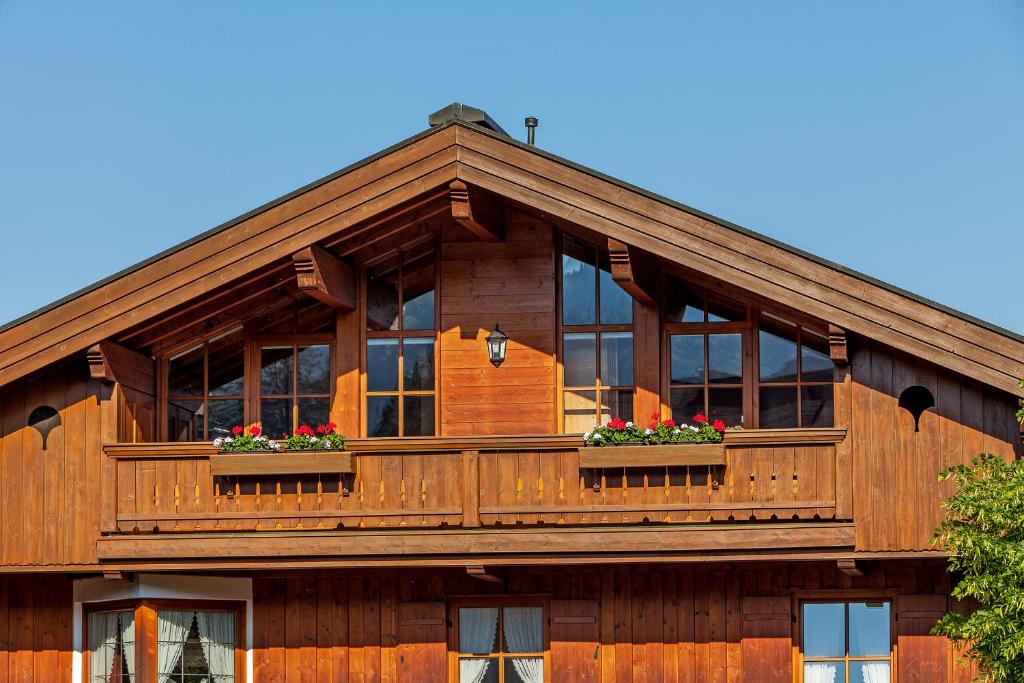 Chalet Weißlofer Am Waldbahnhof 2c, 83242 Reit im Winkl