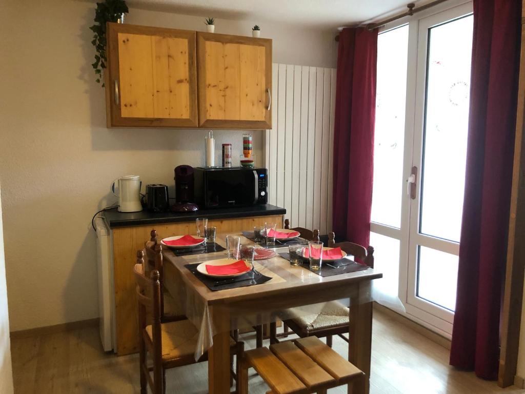 Chalets Du Thabor - 2 Pièces pour 4 Personnes 82 73500 Modane