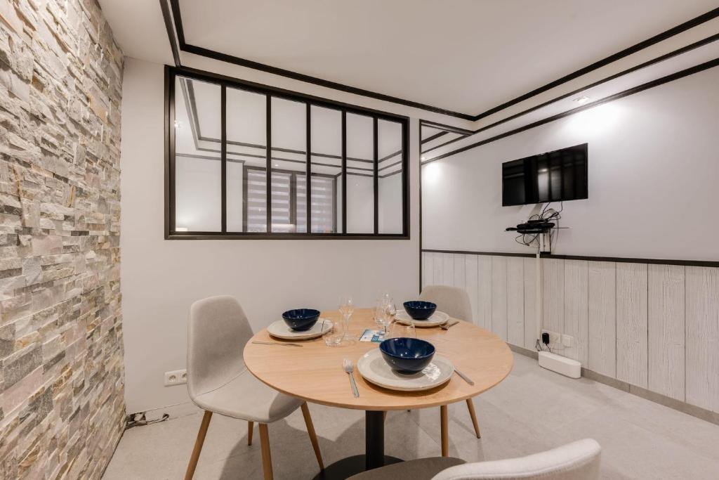 Chaleureux plein centre ville et proche du Lac 8 rue Carnot, 74000 Annecy