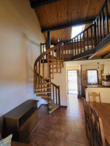 Appartement Chaleureux studio-mezzanine 1er étage La Colombera, avenue de la 1ère Division Française Libre - 06430 Tende Provence-Alpes-Côte d\'Azur