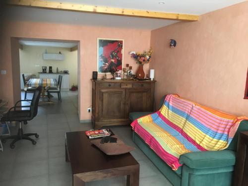 Chambre 2 côté sud chez particulier 1 lit 2 personnes