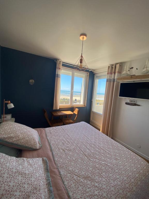 Appartement chambre \ 55 Boulevard Maritime 50270 Barneville-Carteret