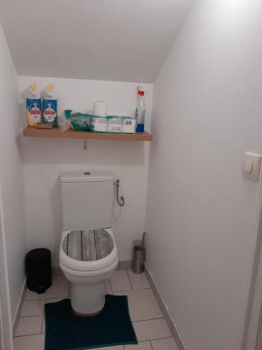 Chambre privée dans un F3 meublé