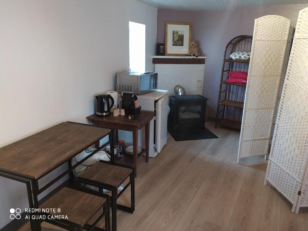 Appartement Chambre tranquille et confortable pour étape 2 Rue de la Corvée 89160 Ancy-le-Libre