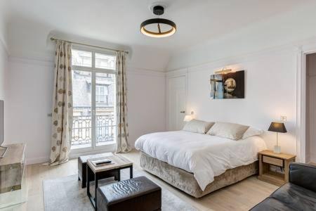 Appartement Appartement Champs Elysées Apprt 4 - 4e etage 78 avenue des champs elysees, 75008 Paris