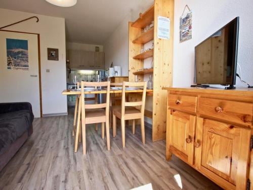 Appartement Chamrousse, 2 pièces, 5 personnes - FR-1-340-82 Chamrousse france