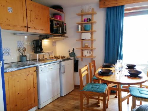 Appartement Appartement Chamrousse, 2 pièces, 5 personnes - FR-1-549-52 1380 Route de Bachat Bouloud Chamrousse