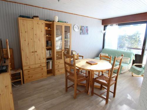 Appartement Appartement Chamrousse, 2 pièces, 5 personnes - FR-1-549-84 202 Avenue du père tasse Chamrousse