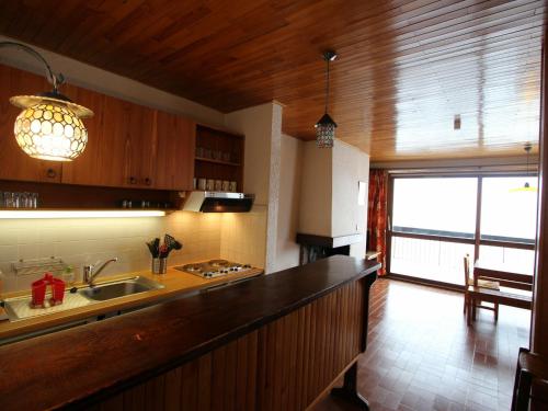 Appartement Appartement Chamrousse, 3 pièces, 6 personnes - FR-1-340-246 578 Rue des Gentianes Chamrousse