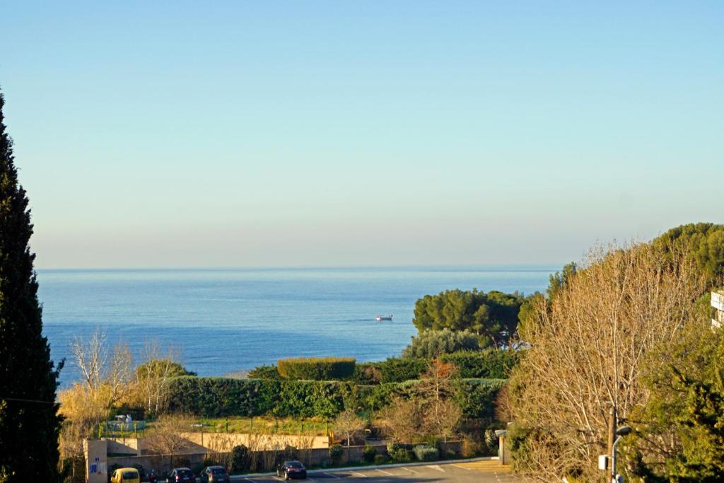 Chant des cigales 25 Avenue du Revestel Le Miramar C1, 13260 Cassis