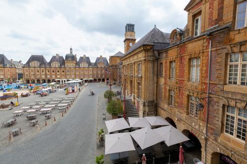 Charleville-Mézières: belle vue Place Ducale