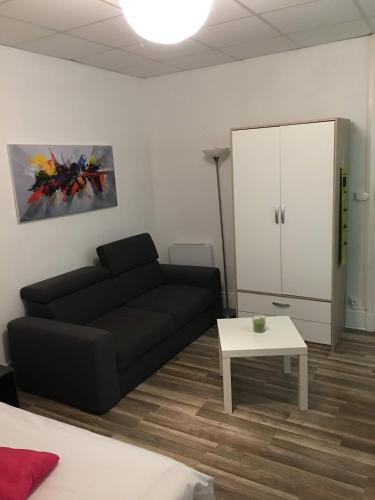 charmand studio dans l ancien hotel le continental