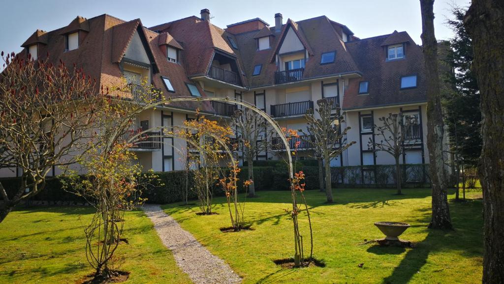 Appartement Charmant 2 pièces à 5 mn à pied de la mer 32 Avenue de la Paix 14390 Cabourg