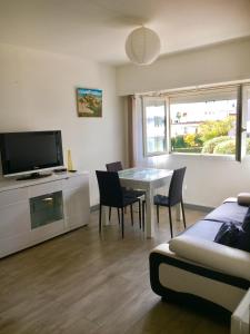 Appartement Charmant 2 pièces à 50 M de la mer 3, Avenue Jean Jaurès 06800 Cros-de-Cagnes Provence-Alpes-Côte d\'Azur