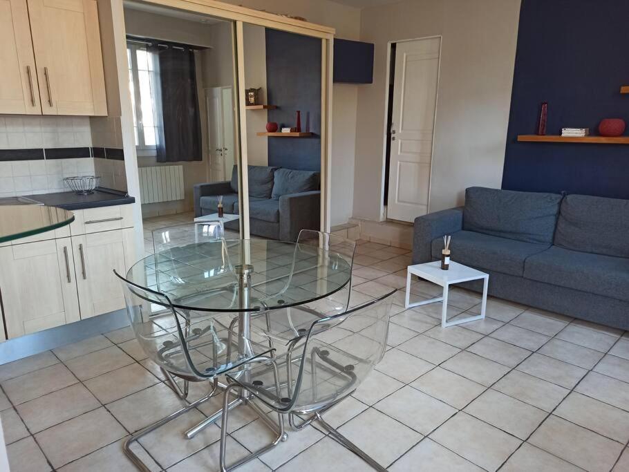 Appartement Charmant 2 pièces, à deux pas du centre 3 Montée du Lutétia 06500 Menton