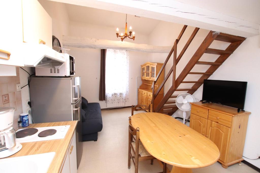 Charmant Appart 4 personnes plein centre Riez 11 Gr Grand Rue, 04500 Riez