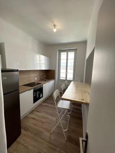 Charmant Appart Rue Nau, Coeur Marseille, 5 pers 2 ch
