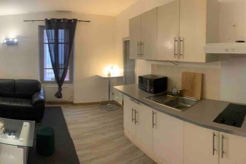 Charmant appartement 2 chambres dans le centre historique Rue Saint-Martin, 84100 Orange
