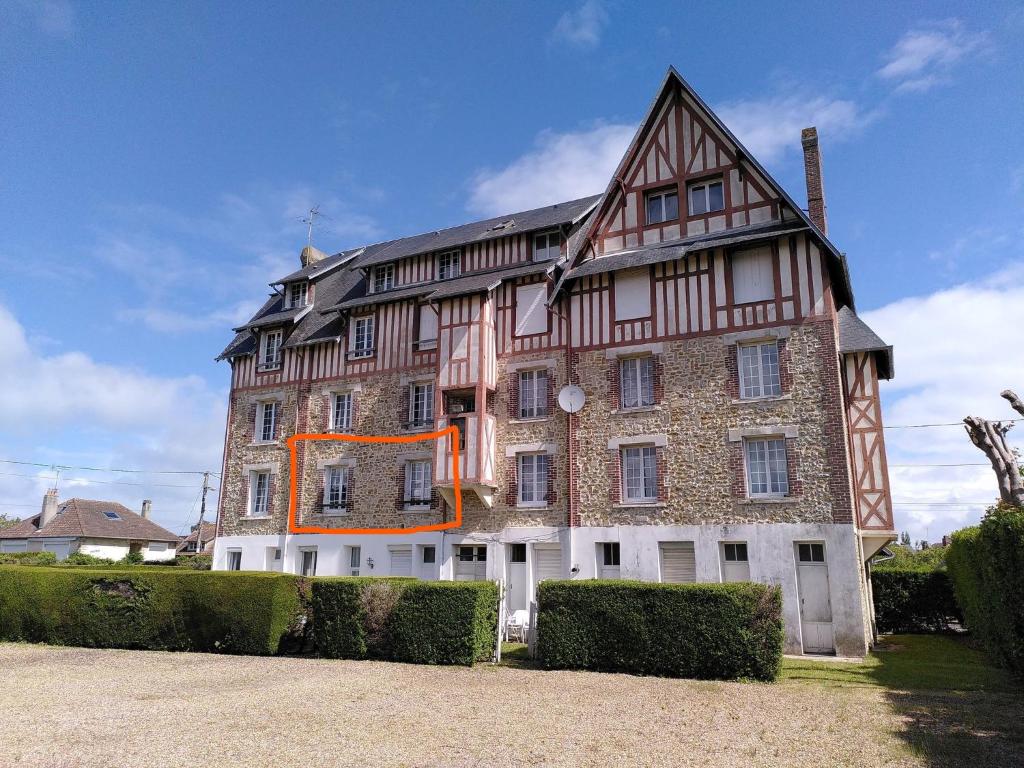 Charmant Appartement à 600 m de la Plage 2 Rue du Commerce, 14640 Villers-sur-Mer