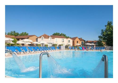 Charmant Appartement avec piscine.