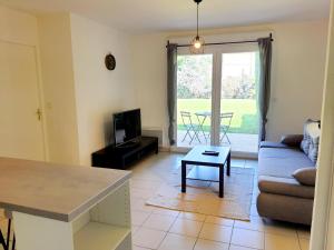 Charmant appartement avec terrasse et jardin au calme Proche Bus Métro