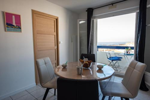 Charmant appartement avec vue imprenable sur la mer