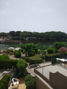 Appartement Charmant Appartement avec vue Marina 11 Avenue Armand Lanoux 66750 Saint-Cyprien Languedoc-Roussillon