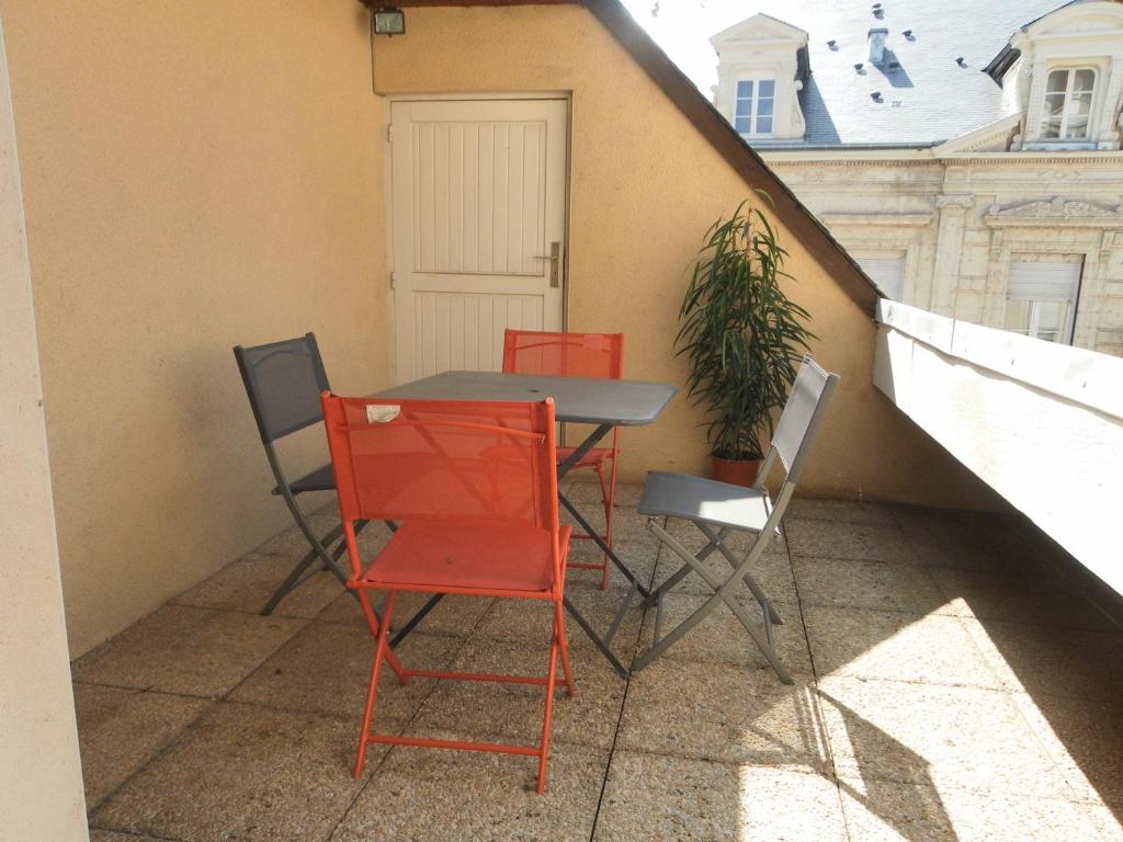 CHARMANT APPARTEMENT CENTRE VILLE LE RONSARD Appartement 21 4 Clos Couronnet, 28400 Nogent-le-Rotrou