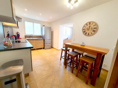 Charmant appartement en rez de jardin, à Saint-Tropez