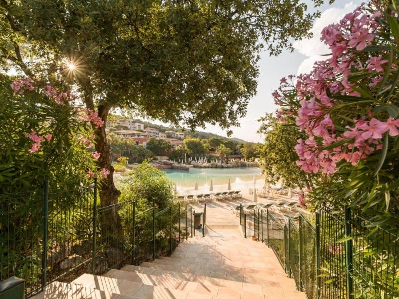 Appartement Charmant appartement Golfe St Tropez Village Pierre et Vacances 1113 Route de Bardasse BAL 45 83310 Grimaud