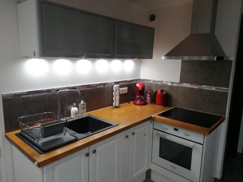 Charmant appartement T2 dans villa avec spa extérieur de mai à septembre