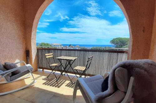 Charmant appartement vue mer à 100m de la plage.