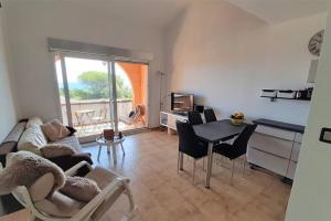 Charmant appartement vue mer à 100m de la plage.
