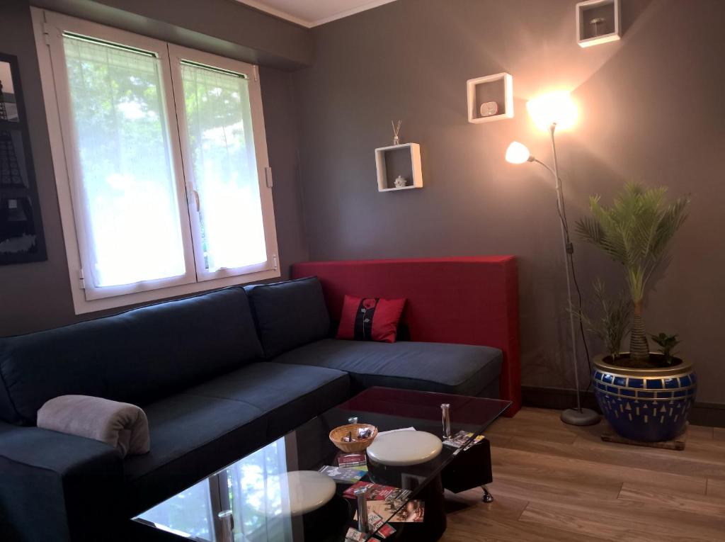 Appartement Charmant F1 Paris Expo Versailles Batiment B 23 Avenue Pasteur 92170 Vanves