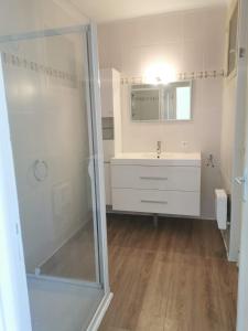 Appartement Charmant F3 climatisé Etage 1 20 Avenue des Eaux Vives 66000 Perpignan Languedoc-Roussillon