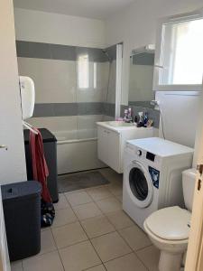 Charmant logement avec piscine à 300 m de la plage