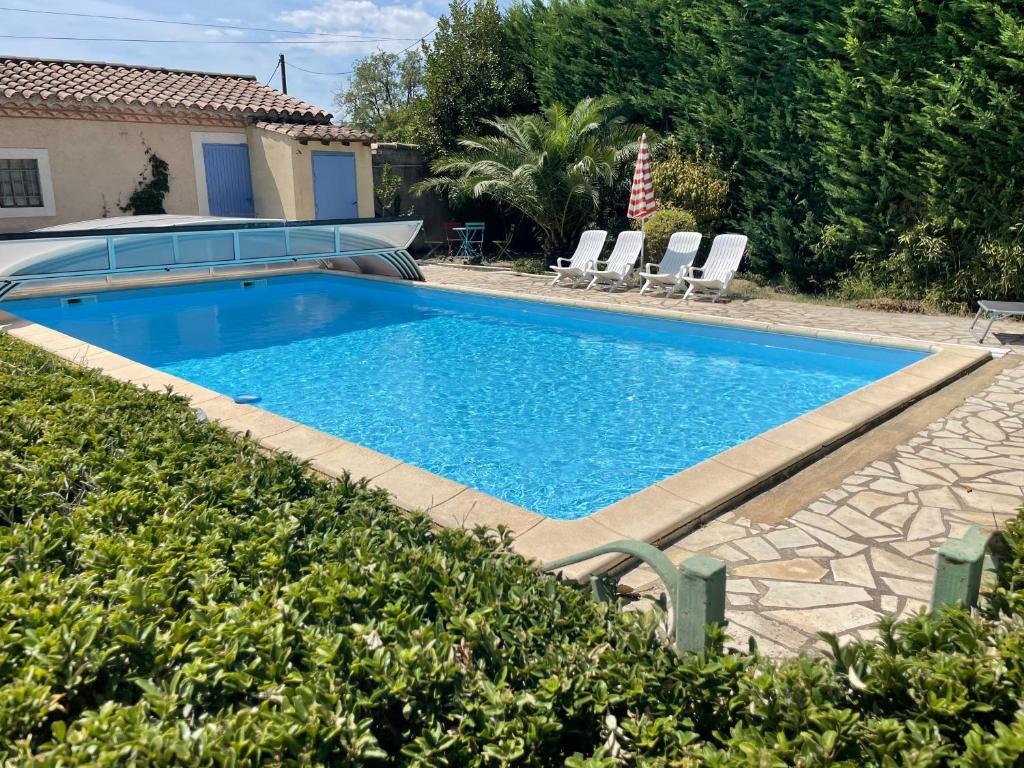 Appartement CHARMANT LOGEMENT AVEC PISCINE EN PROVENCE 170 Chemin des Prės Verts 13150 Tarascon