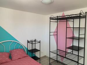 Charmant logement avec un extérieur et un jacuzzi