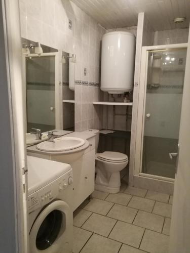 Appartement Charmant logement proche mer et montagne Résidence Guillamenia Quartier Urcuray 64240 Hasparren Aquitaine