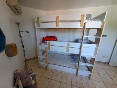 Charmant logement T3 aménagé avec soin.