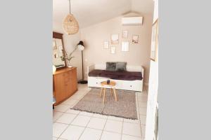Appartement Charmant petit studio à 2 pas du village Chemin du Préconil 83120 Le Plan-de-la-Tour Provence-Alpes-Côte d\'Azur