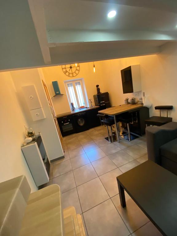 Appartement Charmant petit T 3 avec jacuzzi 32 Traverse de Gibbes 13003 Marseille