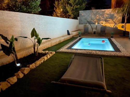 Charmant rez de villa avec piscine privée