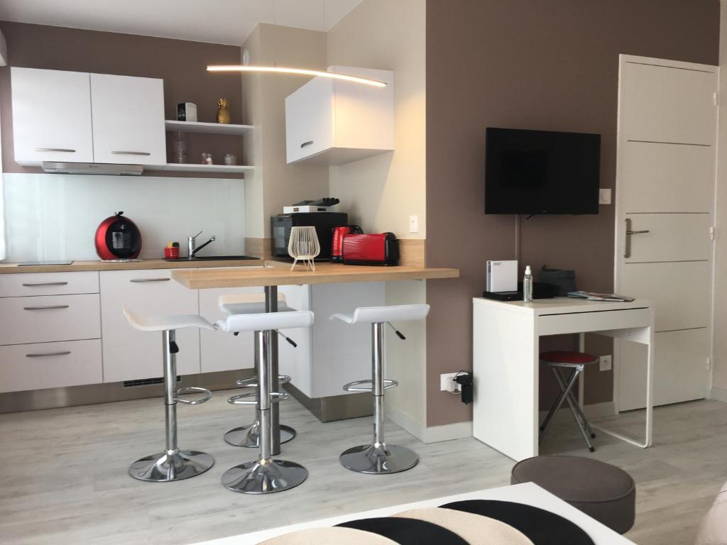 Charmant Studio 25 m2, 900m de la plage 70 Avenue d'Aquitaine, 85100 Les Sables dʼOlonne