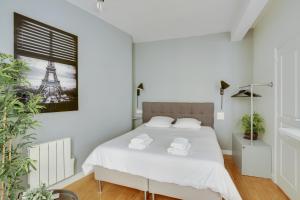 Appartement Charmant studio au coeur de Paris pour 2 personnes by Weekome 15 Rue de Saint-Quentin 75010 Paris Île-de-France