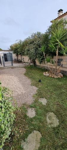 Charmant Studio avec extérieur