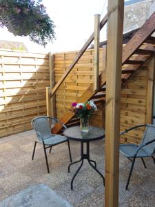 Charmant Studio avec terrasse et cours privé/5